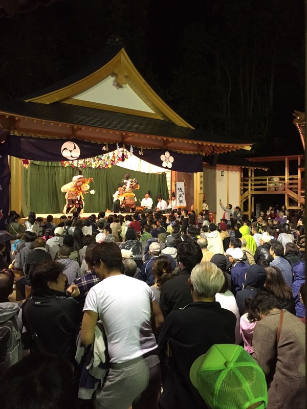 田中山神社　奉納神楽　見物客　満席